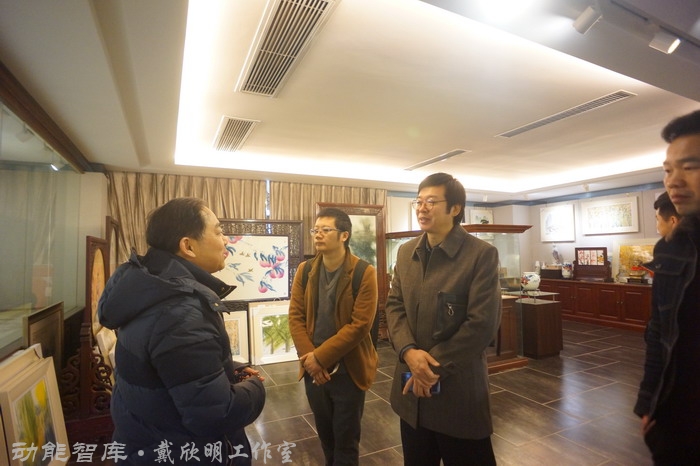 景德镇战略新高度 戴欣明工作室案例 习主席景德镇 景德镇国家陶新瓷文化传承创试验区  对外文化交流新平台 动能智库  戴欣明工作室 景德镇重回世界陶瓷中心 产业升级策划 景德镇两地一中心 创新产业升级 产业定位策划 城市区域规划设计策划 产业园规划策划运营