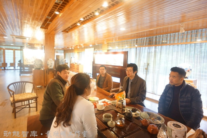 景德镇战略新高度 戴欣明工作室案例 习主席景德镇 景德镇国家陶新瓷文化传承创试验区  对外文化交流新平台 动能智库  戴欣明工作室 景德镇重回世界陶瓷中心 产业升级策划 景德镇两地一中心 创新产业升级 产业定位策划 城市区域规划设计策划 产业园规划策划运营