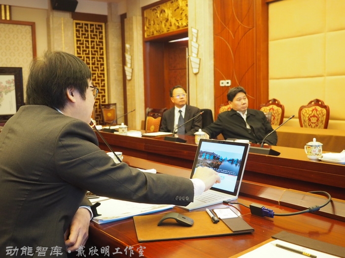 景德镇战略新高度 戴欣明工作室案例 习主席景德镇 景德镇国家陶新瓷文化传承创试验区  对外文化交流新平台 动能智库  戴欣明工作室 景德镇重回世界陶瓷中心 产业升级策划 景德镇两地一中心 创新产业升级 产业定位策划 城市区域规划设计策划 产业园规划策划运营