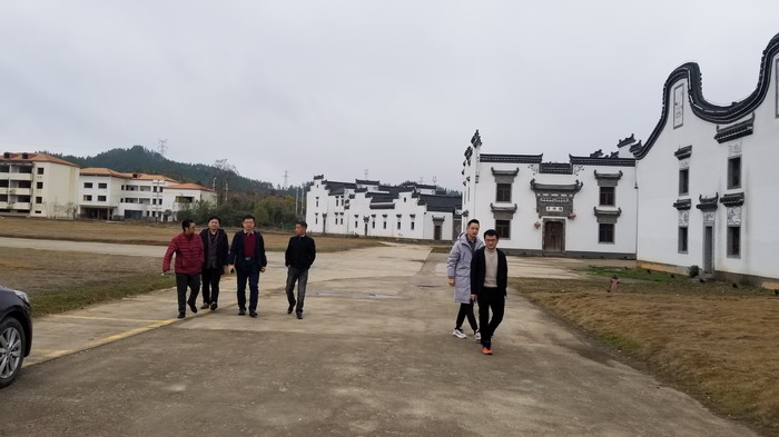 案例解析:景德镇城市品牌如何高举高打的?-动能智库-戴欣明工作室战略定位策划景德镇陶瓷产业升级 案例解析:景德镇城市品牌如何高举高打的?-动能智库-戴欣明工作室战略定位策划景德镇陶瓷产业升级