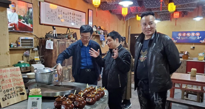 长沙铜官草市商业架构设计 戴欣明 李艺冲 江业志 付秀芬  动能智库构建托管可复制战略 四季康养定位策划 商业地产定位策划  特色小镇战略定位 乡村旅游策划定位 商业街策划定位