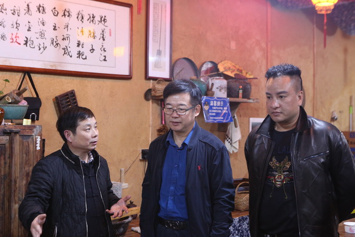 长沙铜官草市商业架构设计 戴欣明 李艺冲 江业志 付秀芬  动能智库构建托管可复制战略 四季康养定位策划 商业地产定位策划  特色小镇战略定位 乡村旅游策划定位 商业街策划定位