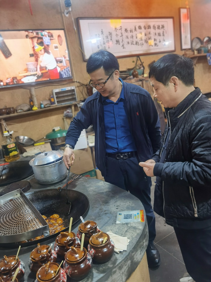 长沙铜官草市商业架构设计 戴欣明 李艺冲 江业志 付秀芬  动能智库构建托管可复制战略 四季康养定位策划 商业地产定位策划  特色小镇战略定位 乡村旅游策划定位 商业街策划定位