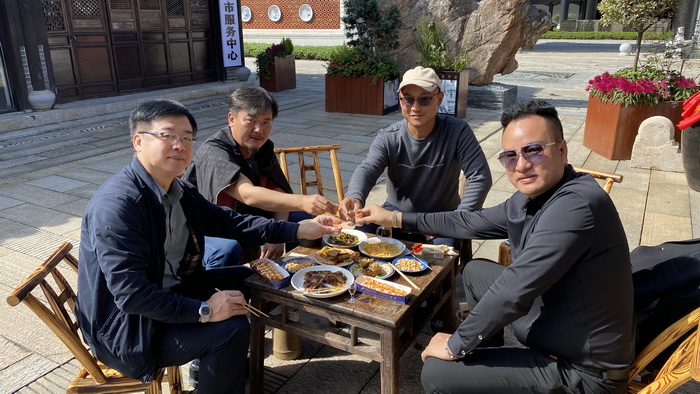长沙铜官草市商业架构设计 戴欣明 李艺冲 江业志 付秀芬  动能智库构建托管可复制战略 四季康养定位策划 商业地产定位策划  特色小镇战略定位 乡村旅游策划定位 商业街策划定位
