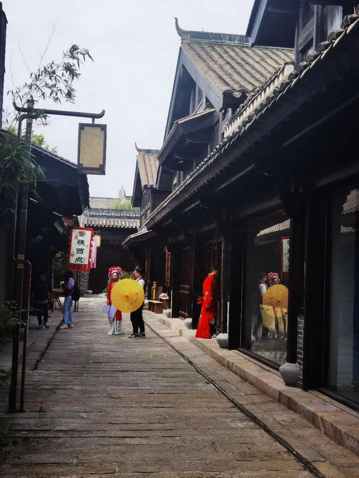 长沙铜官草市商业架构设计 戴欣明 李艺冲 江业志 付秀芬  动能智库构建托管可复制战略 四季康养定位策划 商业地产定位策划  特色小镇战略定位 乡村旅游策划定位 商业街策划定位