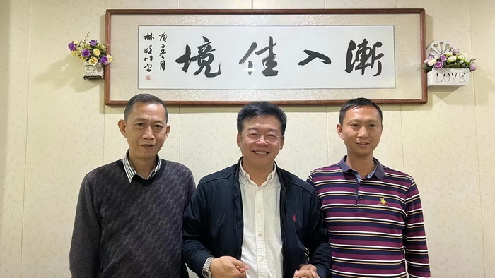 潮客文化 乡村庄园定位策划 惠州柏塘镇 大健康 乡村振兴 多产业振兴 高质量发展 人才振兴 特色文旅小镇 城市更新  新媒体 产业电商 四季康养产业  红色文旅  非遗传承 共同富裕 动能智库 戴欣明 五邦集团  华明有 贵山行旅 上河行旅 欢乐上河 海水康养 酒肆街 四季康养特色文旅小镇 单产业电商模式打造罗浮山茶产业 四季康养特色文旅小镇 惠州筹建处揭牌仪 大湾区惠州的大健康产业升级  戴欣明工作室 蔡恒儿工作室  产业园定位策划  乡村旅游策划定位
