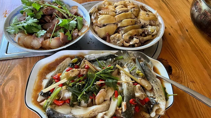 寻味惠州公庄味道 酒肆街 橙檬关照 乡村庄园定位策划 惠州柏塘镇 大健康 乡村振兴 多产业振兴 高质量发展 人才振兴 特色文旅小镇 城市更新  新媒体 产业电商 四季康养产业  红色文旅  非遗传承 共同富裕 动能智库 戴欣明 五邦集团  华明有 贵山行旅 上河行旅 欢乐上河 海水康养 酒肆街 四季康养特色文旅小镇 单产业电商模式打造罗浮山茶产业 四季康养特色文旅小镇 惠州筹建处揭牌仪 大湾区惠州的大健康产业升级  戴欣明工作室 蔡恒儿工作室  产业园定位策划  乡村旅游策划定位