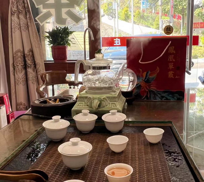顺县留隍镇 恒儿茶 恒儿的茶 酒肆街 酒肆街小酒馆 酒肆街啤酒 酒世界扎啤 酒肆街精酿 四季酒肆 大健康 乡村振兴 多产业振兴 高质量发展 人才振兴 特色文旅小镇 城市更新  新媒体 产业电商 四季康养产业  红色文旅  非遗传承 共同富裕 动能智库 戴欣明 五邦集团  华明有 贵山行旅 上河行旅 欢乐上河 海水康养 酒肆街 四季康养特色文旅小镇 单产业电商模式打造罗浮山茶产业 四季康养特色文旅小镇 惠州筹建处揭牌仪 大湾区惠州的大健康产业升级  戴欣明工作室 蔡恒儿工作室  产业园定位策划  乡村旅游策划定位