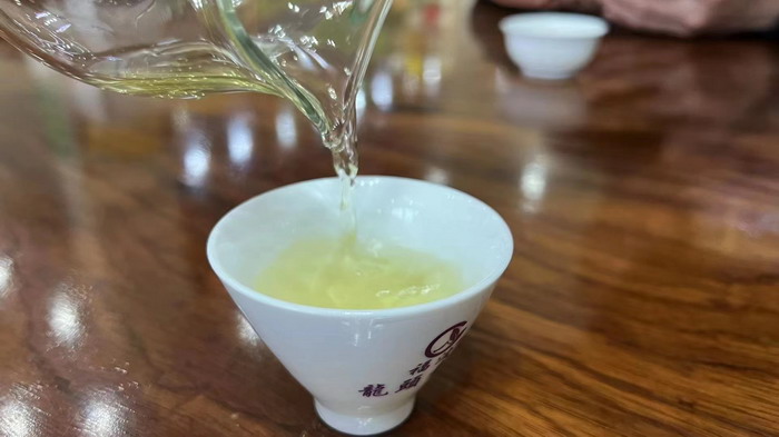 柏塘山茶酒肆合 茶产业电商模式再造 鹿湖温泉似圣水 顺县留隍镇 恒儿茶 恒儿的茶 酒肆街 酒肆街小酒馆 酒肆街啤酒 酒世界扎啤 酒肆街精酿 四季酒肆 大健康 乡村振兴 多产业振兴 高质量发展 人才振兴 特色文旅小镇 城市更新  新媒体 产业电商 四季康养产业  红色文旅  非遗传承 共同富裕 动能智库 戴欣明 五邦集团  华明有 贵山行旅 上河行旅 欢乐上河 海水康养 酒肆街 四季康养特色文旅小镇 单产业电商模式打造罗浮山茶产业 四季康养特色文旅小镇 惠州筹建处揭牌仪 大湾区惠州的大健康产业升级  戴欣明工作室 蔡恒儿工
