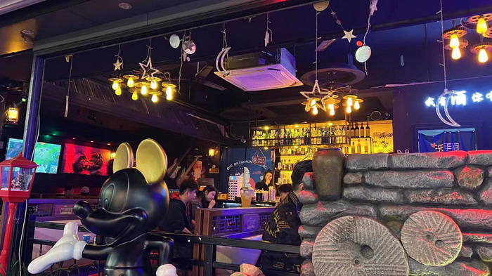 动能团队 酒肆街品牌管理（深圳）有限公司 酒肆街小酒馆 潮客小镇 柏塘山茶酒肆合 茶产业电商模式再造 鹿湖温泉似圣水 顺县留隍镇 恒儿茶 恒儿的茶 酒肆街 酒肆街小酒馆 酒肆街啤酒 酒世界扎啤 酒肆街精酿 四季酒肆 大健康 乡村振兴 多产业振兴 高质量发展 人才振兴 特色文旅小镇 城市更新  新媒体 产业电商 四季康养产业  红色文旅  非遗传承 共同富裕 动能智库 戴欣明 五邦集团  华明有 贵山行旅 上河行旅 欢乐上河 海水康养 酒肆街 四季康养特色文旅小镇 单产业电商模式打造罗浮山茶产业 四季康养特色文旅小