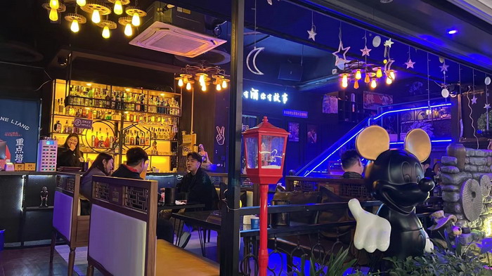 动能团队 酒肆街品牌管理（深圳）有限公司 酒肆街小酒馆 潮客小镇 柏塘山茶酒肆合 茶产业电商模式再造 鹿湖温泉似圣水 顺县留隍镇 恒儿茶 恒儿的茶 酒肆街 酒肆街小酒馆 酒肆街啤酒 酒世界扎啤 酒肆街精酿 四季酒肆 大健康 乡村振兴 多产业振兴 高质量发展 人才振兴 特色文旅小镇 城市更新  新媒体 产业电商 四季康养产业  红色文旅  非遗传承 共同富裕 动能智库 戴欣明 五邦集团  华明有 贵山行旅 上河行旅 欢乐上河 海水康养 酒肆街 四季康养特色文旅小镇 单产业电商模式打造罗浮山茶产业 四季康养特色文旅小
