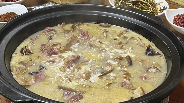酒肆夜话 佛山欢乐上河 佛山酒肆街 动能智库校董温宗盛 数字新奥莱文谷总部 CTDU中旅联 全国跨界融合产业创新联合体 动能智库 奥特莱斯·新奥莱 大健康 共同富裕 数字奥莱　酒肆街品牌管理（深圳）有限公司 酒肆街小酒馆  中国特色文旅小镇商业街镇特许经营第一人戴欣明 中国特许经营第一人刘文献 四季康养文旅小镇惠州多个项目签约　黄华锦 国际品牌商业街　数字生活体验中心　数字康养体验中心　江边轻奢酒店　奢侈品创意学院　网红孵化基地　数字新奥莱网红直播中心　红色文化旅游　元宇宙VRAR场景等项目　助力更多国潮品牌出海