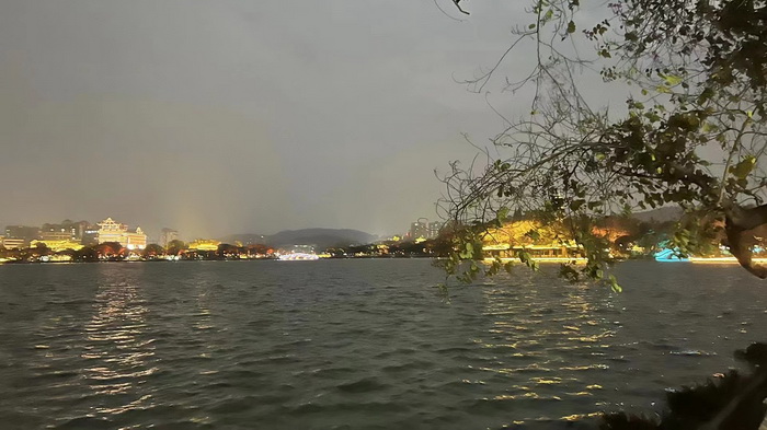 宋朝汴京国家经济命脉汴河 鹅城酒肆 惠州酒肆 惠州佳兆业广场海伦司小酒吧 惠州博罗柏塘镇 罗浮山 汴河书院 酒肆夜话 开封城市升级 开封商业产业定位策划 佛山欢乐上河 佛山酒肆街 动能智库校董温宗盛 数字新奥莱文谷总部 CTDU中旅联 全国跨界融合产业创新联合体 动能智库 奥特莱斯·新奥莱 大健康 共同富裕 数字奥莱　酒肆街品牌管理（深圳）有限公司 酒肆街小酒馆  中国特色文旅小镇商业街镇特许经营第一人戴欣明 中国特许经营第一人刘文献 四季康养文旅小镇惠州多个项目签约　黄华锦 国际品牌商业街　数字生活