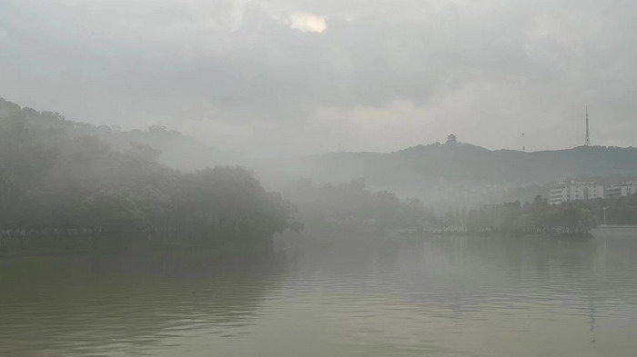 旅居康养小镇 大湾区落地酒肆街 酒肆街小酒馆项目系统概要 【酒肆街】品牌概况 酒吧街 商业街 人文商业 酒肆街消费模式 国潮产业 四季康养产业落地惠州  前海四季康养管理（深圳）有限公司 《贵山行旅》 《上河行旅》 《欢乐上河》 【酒肆街】 项目例行会议及产业投资洽谈  动能智库·酒肆街品牌管理（深圳）有限公司 戴欣明工作室 蔡恒儿工作室 动能智库 茶产业电商模式再造 上河行旅 恒儿茶 恒儿的茶 酒肆街 酒肆街小酒馆 酒肆街啤酒 酒世界扎啤 酒肆街精酿 四季酒肆 大健康 乡村振兴 多产业振兴 高质量发展