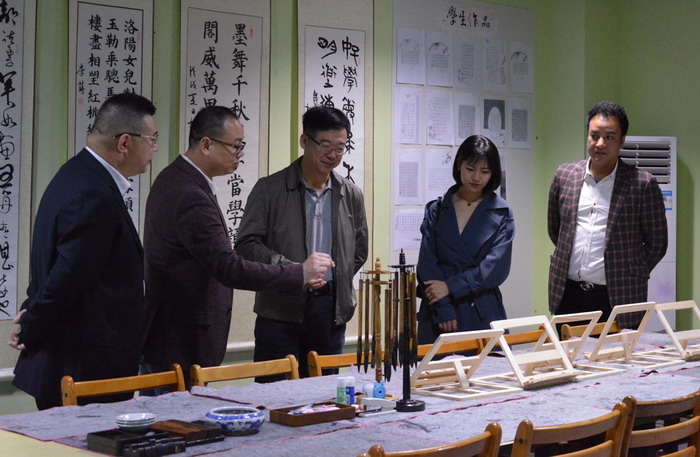 大地教育综合体 大地教育彭军涛 动能智库院长戴欣明 动能智库副院长江业志 动能智库校董张国军 动能智库院长助理付秀芬 动能智库文创基地 动能智库教育中心 四季康养定位策划 商业地产 商业地产定位策划 商业地产运营 特色小镇战略定位 产业园定位策划 人文商业地产策划 文旅小镇策划定位 乡村旅游策划定位 商业街策划定位 城市综合体策划 古镇古城策划定位 文旅项目规划策划