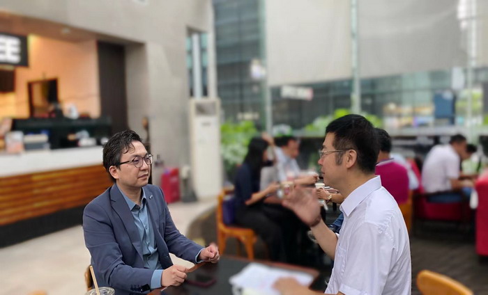 凤凰卫视专访戴欣明  武汉的“房票”对中国楼市影响 现在是买房的好时机吗 中国城市和商业地产管理研究中心主任戴欣明  国际消费中心城市建设试点事宜 中国消费升级迭代 人文四季康养 四季康养小镇 中国四季康养 南川城市产业升级 动能智库考察  红色文旅小镇定位策划　南川味道 南川油茶 重庆南川城市定位规划升级 重庆南川沿塘水库定位策划  红色文旅小镇选址 四季康养产业布局  动能智库 戴欣明工作室 蔡恒儿工作室 动能智库孙述新 动能智库邓肯 动能智库王方 动能智库戴玥 助力乡村振兴 红色文旅小镇产业升级及战略布局红色文旅小镇选址 四季康养产业布局  四季康养