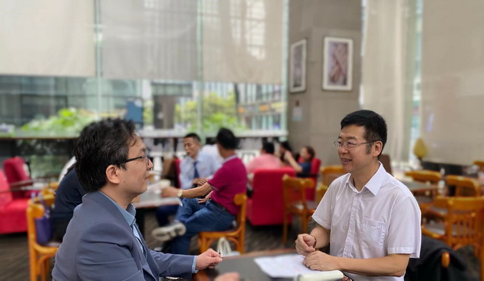 凤凰卫视专访戴欣明  武汉的“房票”对中国楼市影响 现在是买房的好时机吗 中国城市和商业地产管理研究中心主任戴欣明  国际消费中心城市建设试点事宜 中国消费升级迭代 人文四季康养 四季康养小镇 中国四季康养 南川城市产业升级 动能智库考察  红色文旅小镇定位策划　南川味道 南川油茶 重庆南川城市定位规划升级 重庆南川沿塘水库定位策划  红色文旅小镇选址 四季康养产业布局  动能智库 戴欣明工作室 蔡恒儿工作室 动能智库孙述新 动能智库邓肯 动能智库王方 动能智库戴玥 助力乡村振兴 红色文旅小镇产业升级及战略布局红色文旅小镇选址 四季康养产业布局  四季康养