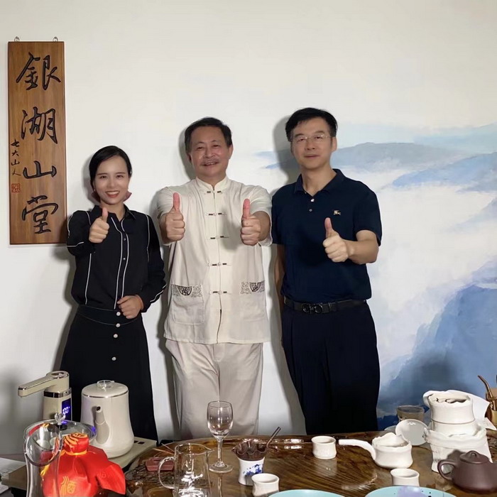 人文四季康养 四季康养定位策划 商业地产 商业地产定位策划 商业地产运营 动能智库 戴欣明工作室 蔡恒儿工作室 董事局执行主席罗利春 特色小镇战略定位 产业园定位策划 人文商业地产策划 文旅小镇策划定位 乡村旅游策划定位 商业街策划定位 城市综合体策划 红色文旅小镇系统 四季康养小镇系统 动能智库 戴欣明工作室 蔡恒儿工作室 前海四季康养管理 古镇古城策划定位 文旅项目规划策划