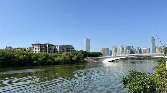 小酒馆模式 惠州水东街桥东 旅居康养小镇 大湾区落地酒肆街 酒肆街小酒馆项目系统概要 【酒肆街】品牌概况 酒吧街 商业街 人文商业 酒肆街消费模式 国潮产业 四季康养产业落地惠州  前海四季康养管理（深圳）有限公司 《贵山行旅》 《上河行旅》 《欢乐上河》 【酒肆街】 项目例行会议及产业投资洽谈  动能智库·酒肆街品牌管理（深圳）有限公司 戴欣明工作室 蔡恒儿工作室 动能智库 茶产业电商模式再造 上河行旅 恒儿茶 恒儿的茶 酒肆街 酒肆街小酒馆 酒肆街啤酒 酒世界扎啤 酒肆街精酿 四季酒肆 大健康 乡村振兴 多产业振兴 高质量发展