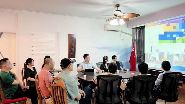 茶肆街 酒肆街小酒吧 酒肆小酒馆 酒肆小酒吧 汴河书院开讲日 酒肆街小酒吧 醇岛引领精酿市 深圳醇岛啤酒有限公司董事长谢劭彬  水贝IBC 大厦 袁赫庭旅居康养小镇 大湾区落地酒肆街 酒肆街小酒馆项目系统概要 【酒肆街】品牌概况 酒吧街 商业街 人文商业 酒肆街消费模式 国潮产业 四季康养产业落地惠州  前海四季康养管理（深圳）有限公司 《贵山行旅》 《上河行旅》 《欢乐上河》 【酒肆街】 项目例行会议及产业投资洽谈  动能智库·酒肆街品牌管理（深圳）有限公司 戴欣明工作室 蔡恒儿工作室 动能智库 茶产业