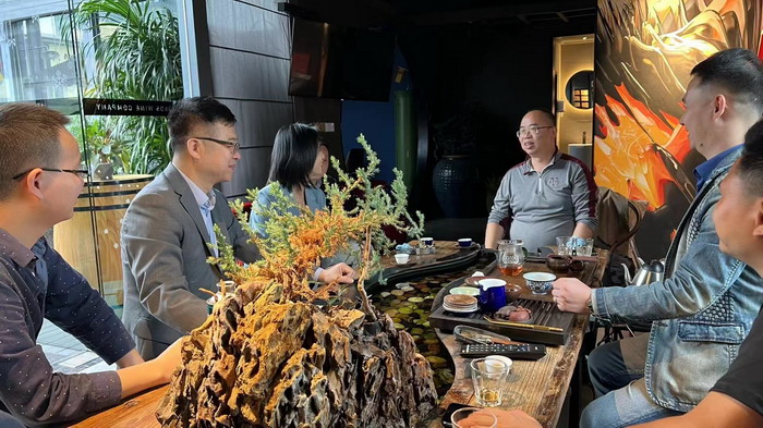 久康元酒 本草精酿 百师医谷 四季康养落地重庆南川区 茶肆街 冷沙泉水乾丰茶 高山云雾 永隆山麓上河来 冷沙泉水 南川乾丰镇茶产业升级 前海四季康养管理（深圳）有限公司南川纪行 前海四季康养管理（深圳）有限公司总经理戴欣明兼首席战略策划 副总经理蔡恒儿一行在南川区城市投资集团对永隆山 《永隆上河》   四季康养南川缘  南川东街改造升级 南川区城市定位策划 动能智库，戴欣明工作室，深圳市前海动能投资有限公司战略定位策划的项目 《永隆上河》在重庆南川区金佛山麓永隆山上落地 永隆山上谱新曲 红色文旅小镇合作三合一模式 风过南川留