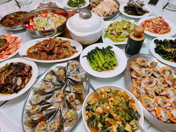 汴河书院 酒肆街·深圳签约仪式 【酒肆街】团队签约罗湖水贝珠宝大厦 欢乐上河之【酒肆街】 酒肆深圳旗舰 红色文旅小镇 四季康养 乡村振兴 酒肆街 茶肆街 新媒体 文旅产业汕尾红海湾 地产圆桌派 全球酒吧源酒肆 酒肆街小酒馆 久康元酒 本草精酿 百师医谷 四季康养落地重庆南川区 茶肆街 冷沙泉水乾丰茶 高山云雾 永隆山麓上河来 冷沙泉水 南川乾丰镇茶产业升级 前海四季康养管理（深圳）有限公司南川纪行 前海四季康养管理（深圳）有限公司总经理戴欣明兼首席战略策划 副总经理蔡恒儿一行在南川区城市投资集团对永隆山 《永隆上