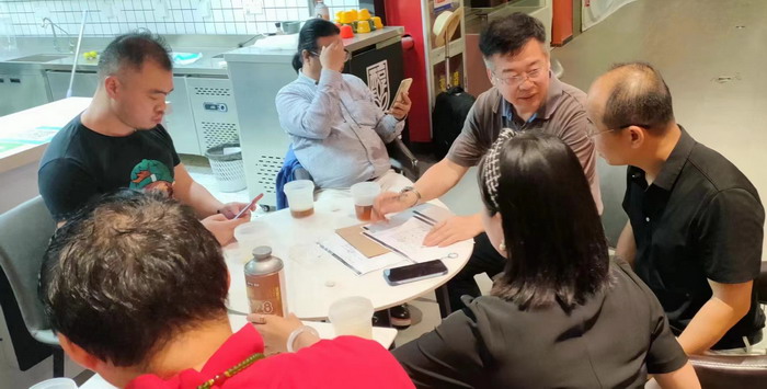 深圳酒肆街镇  汴河书院 酒肆街·深圳签约仪式 【酒肆街】团队签约罗湖水贝珠宝大厦 欢乐上河之【酒肆街】 酒肆深圳旗舰 红色文旅小镇 四季康养 乡村振兴 酒肆街 茶肆街 新媒体 文旅产业汕尾红海湾 地产圆桌派 全球酒吧源酒肆 酒肆街小酒馆 久康元酒 本草精酿 百师医谷 四季康养落地重庆南川区 茶肆街 冷沙泉水乾丰茶 高山云雾 永隆山麓上河来 冷沙泉水 南川乾丰镇茶产业升级 前海四季康养管理（深圳）有限公司南川纪行 前海四季康养管理（深圳）有限公司总经理戴欣明兼首席战