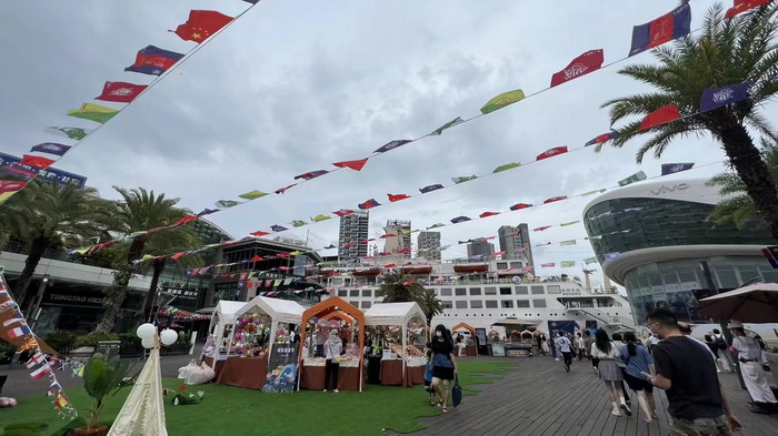 东街草市 酒肆街，酒肆街小酒馆定位 年轻人的社交圈 深圳酒肆街镇  汴河书院 酒肆街·深圳签约仪式 【酒肆街】团队签约罗湖水贝珠宝大厦 欢乐上河之【酒肆街】 酒肆深圳旗舰 红色文旅小镇 四季康养 乡村振兴 酒肆街 茶肆街 新媒体 文旅产业汕尾红海湾 地产圆桌派 全球酒吧源酒肆 酒肆街小酒馆 久康元酒 本草精酿 百师医谷 四季康养落地重庆南川区 茶肆街 冷沙泉水乾丰茶 高山云雾 永隆山麓上河来 冷沙泉水 南川乾丰镇茶产业升级 前海四季康养管理（深圳）有限公司南川纪行 前海四季康养管理（深圳）有限公司总经理戴