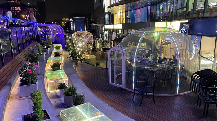 酒肆街小酒馆梧桐山店 东街草市 酒肆街，酒肆街小酒馆定位 年轻人的社交圈 深圳酒肆街镇  汴河书院 酒肆街·深圳签约仪式 【酒肆街】团队签约罗湖水贝珠宝大厦 欢乐上河之【酒肆街】 酒肆深圳旗舰 红色文旅小镇 四季康养 乡村振兴 酒肆街 茶肆街 新媒体 文旅产业汕尾红海湾 地产圆桌派 全球酒吧源酒肆 酒肆街小酒馆 久康元酒 本草精酿 百师医谷 四季康养落地重庆南川区 茶肆街 冷沙泉水乾丰茶 高山云雾 永隆山麓上河来 冷沙泉水 南川乾丰镇茶产业升级 前海四季康养管理（深圳）有限公司南川纪行 前海四季康养管理（