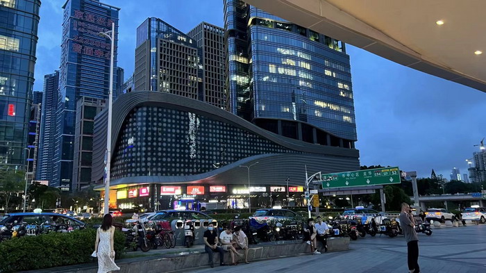 酒肆街小酒馆梧桐山店 东街草市 酒肆街，酒肆街小酒馆定位 年轻人的社交圈 深圳酒肆街镇  汴河书院 酒肆街·深圳签约仪式 【酒肆街】团队签约罗湖水贝珠宝大厦 欢乐上河之【酒肆街】 酒肆深圳旗舰 红色文旅小镇 四季康养 乡村振兴 酒肆街 茶肆街 新媒体 文旅产业汕尾红海湾 地产圆桌派 全球酒吧源酒肆 酒肆街小酒馆 久康元酒 本草精酿 百师医谷 四季康养落地重庆南川区 茶肆街 冷沙泉水乾丰茶 高山云雾 永隆山麓上河来 冷沙泉水 南川乾丰镇茶产业升级 前海四季康养管理（深圳）有限公司南川纪行 前海四季康养管理（