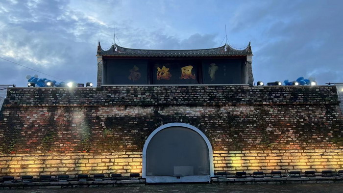 东街草市 酒肆街，酒肆街小酒馆定位 年轻人的社交圈 深圳酒肆街镇  汴河书院 酒肆街·深圳签约仪式 【酒肆街】团队签约罗湖水贝珠宝大厦 欢乐上河之【酒肆街】 酒肆深圳旗舰 红色文旅小镇 四季康养 乡村振兴 酒肆街 茶肆街 新媒体 文旅产业汕尾红海湾 地产圆桌派 全球酒吧源酒肆 酒肆街小酒馆 久康元酒 本草精酿 百师医谷 四季康养落地重庆南川区 茶肆街 冷沙泉水乾丰茶 高山云雾 永隆山麓上河来 冷沙泉水 南川乾丰镇茶产业升级 前海四季康养管理（深圳）有限公司南川纪行 前海四季康养管理（深圳）有限公司总经理戴