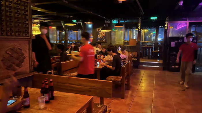 东街草市 酒肆街，酒肆街小酒馆定位 年轻人的社交圈 深圳酒肆街镇  汴河书院 酒肆街·深圳签约仪式 【酒肆街】团队签约罗湖水贝珠宝大厦 欢乐上河之【酒肆街】 酒肆深圳旗舰 红色文旅小镇 四季康养 乡村振兴 酒肆街 茶肆街 新媒体 文旅产业汕尾红海湾 地产圆桌派 全球酒吧源酒肆 酒肆街小酒馆 久康元酒 本草精酿 百师医谷 四季康养落地重庆南川区 茶肆街 冷沙泉水乾丰茶 高山云雾 永隆山麓上河来 冷沙泉水 南川乾丰镇茶产业升级 前海四季康养管理（深圳）有限公司南川纪行 前海四季康养管理（深圳）有限公司总经理戴