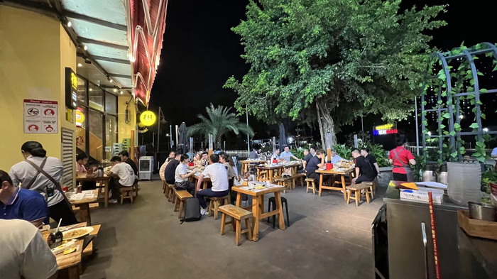 上河坊酒肆街店 海水康养 东街草市 酒肆街，酒肆街小酒馆定位 年轻人的社交圈 深圳酒肆街镇  汴河书院 酒肆街·深圳签约仪式 【酒肆街】团队签约罗湖水贝珠宝大厦 欢乐上河之【酒肆街】 酒肆深圳旗舰 红色文旅小镇 四季康养 乡村振兴 酒肆街 茶肆街 新媒体 文旅产业汕尾红海湾 地产圆桌派 全球酒吧源酒肆 酒肆街小酒馆 久康元酒 本草精酿 百师医谷 四季康养落地重庆南川区 茶肆街 冷沙泉水乾丰茶 高山云雾 永隆山麓上河来 冷沙泉水 南川乾丰镇茶产业升级 前海四季康养管理（深圳）有限公司南川纪行 前海四季康养管